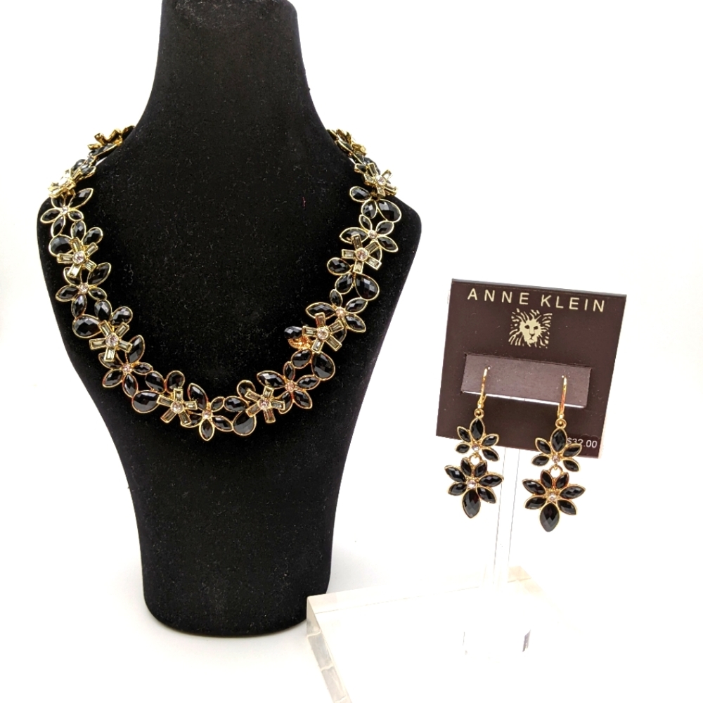 Anne Klien Gold-tone/ Black Necklace and Earrings 2pc Jewelry Set